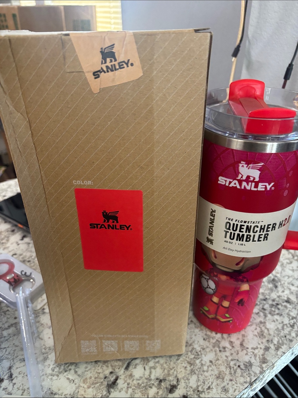 Stanley FlowState Quencher H2.0 40 oz Blue Floral Tumbler w/ Handle & Lid - Picture 4 of 4